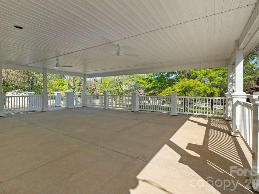 3114 Center Street, Hickory, NC 28601.  MLS# CAR4367609, YatesRealty ID 21157. 