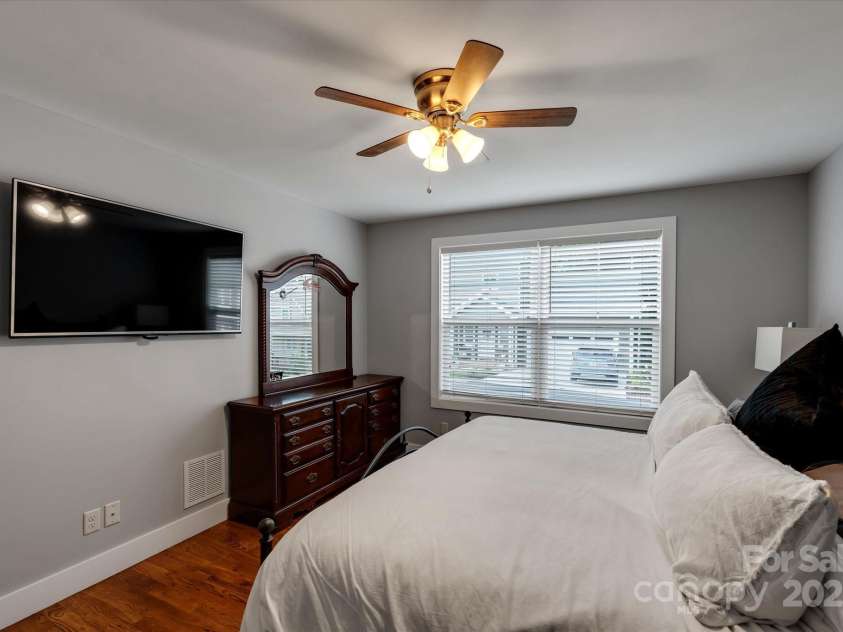 58 Greenwood Fields Drive, Asheville, NC 28804.  MLS# CAR4172034, YatesRealty ID 21157. 