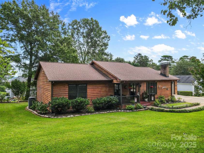 4920 Surfwood Drive, Sherrills Ford, NC 28673.  MLS# CAR4297659, YatesRealty ID 21158. 