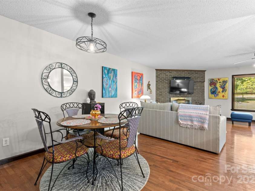 4920 Surfwood Drive, Sherrills Ford, NC 28673.  MLS# CAR4297659, YatesRealty ID 21158. 