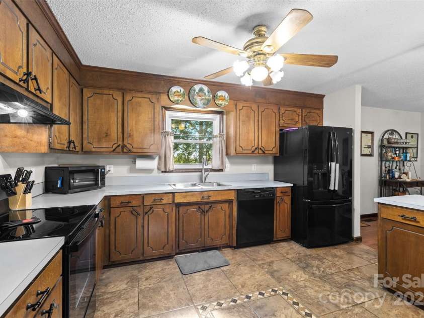 4920 Surfwood Drive, Sherrills Ford, NC 28673.  MLS# CAR4297659, YatesRealty ID 21158. 