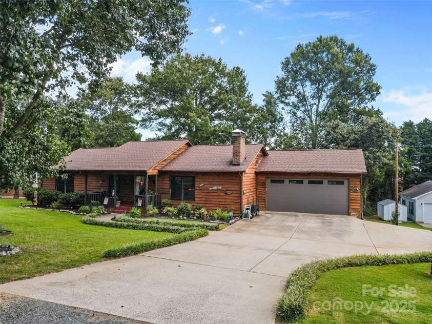 4920 Surfwood Drive, Sherrills Ford, NC 28673.  MLS# CAR4297659, YatesRealty ID 21158. Long Driveway Extension On Side