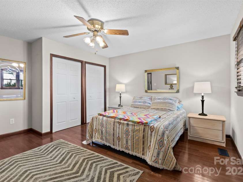4920 Surfwood Drive, Sherrills Ford, NC 28673.  MLS# CAR4297659, YatesRealty ID 21158. Primary Bedroom