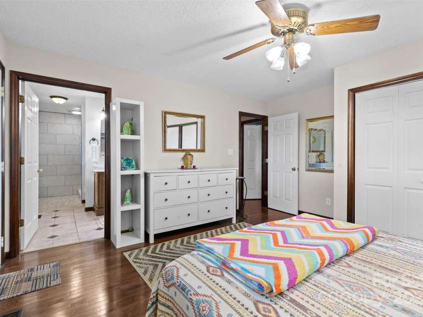 4920 Surfwood Drive, Sherrills Ford, NC 28673.  MLS# CAR4297659, YatesRealty ID 21158. Primary Bedroom