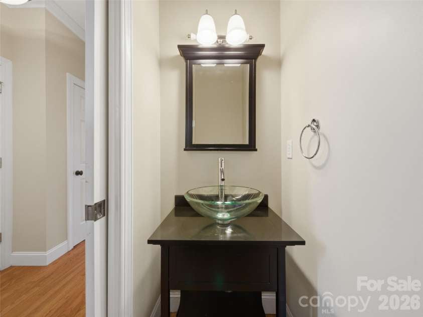 92 Middlemont Avenue, Asheville, NC 28806.  MLS# CAR4334470, YatesRealty ID 21159. Half bath on the main floor