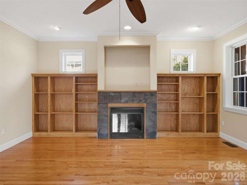 92 Middlemont Avenue, Asheville, NC 28806.  MLS# CAR4334470, YatesRealty ID 21159. Large, light and bright with beautiful hardwood floors throughout