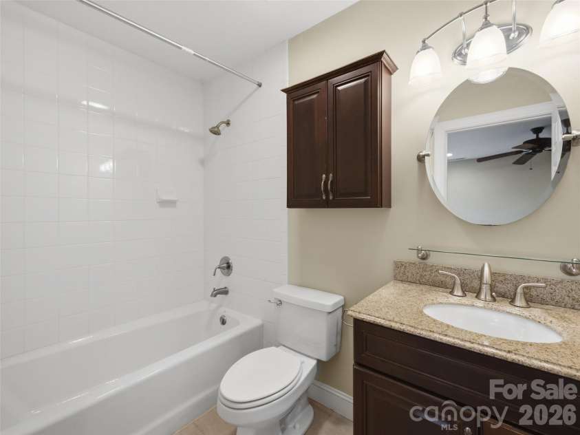 92 Middlemont Avenue, Asheville, NC 28806.  MLS# CAR4334470, YatesRealty ID 21159. Primary bath
