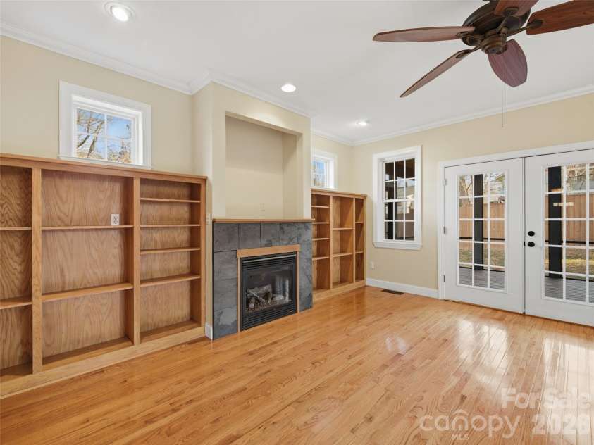92 Middlemont Avenue, Asheville, NC 28806.  MLS# CAR4334470, YatesRealty ID 21159. Stunning built-ins in this main floor den