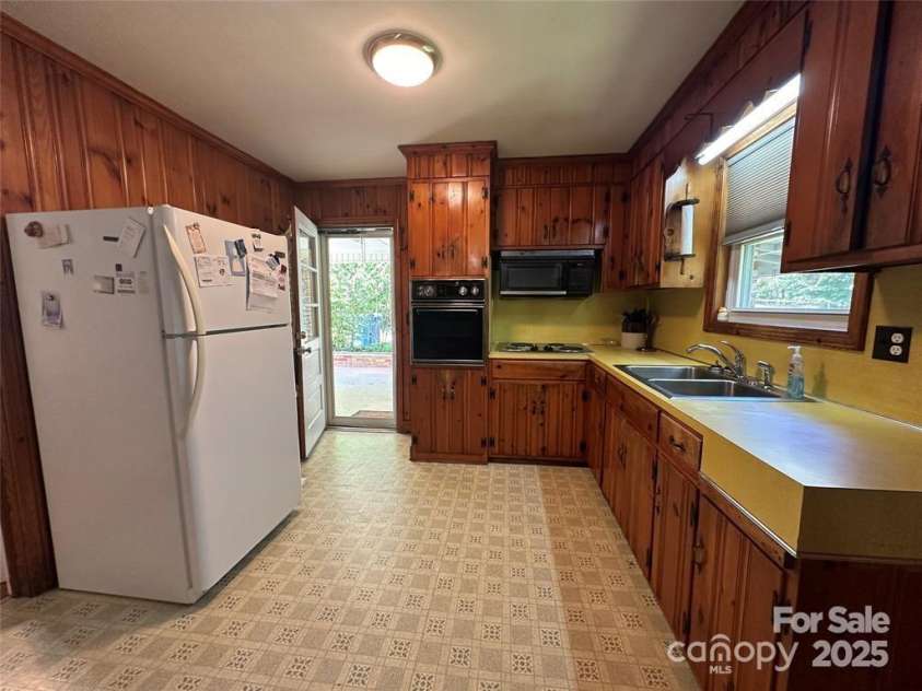 1258 Misty Morn Drive, Lenoir, NC 28645.  MLS# CAR4224884, YatesRealty ID 2116. 