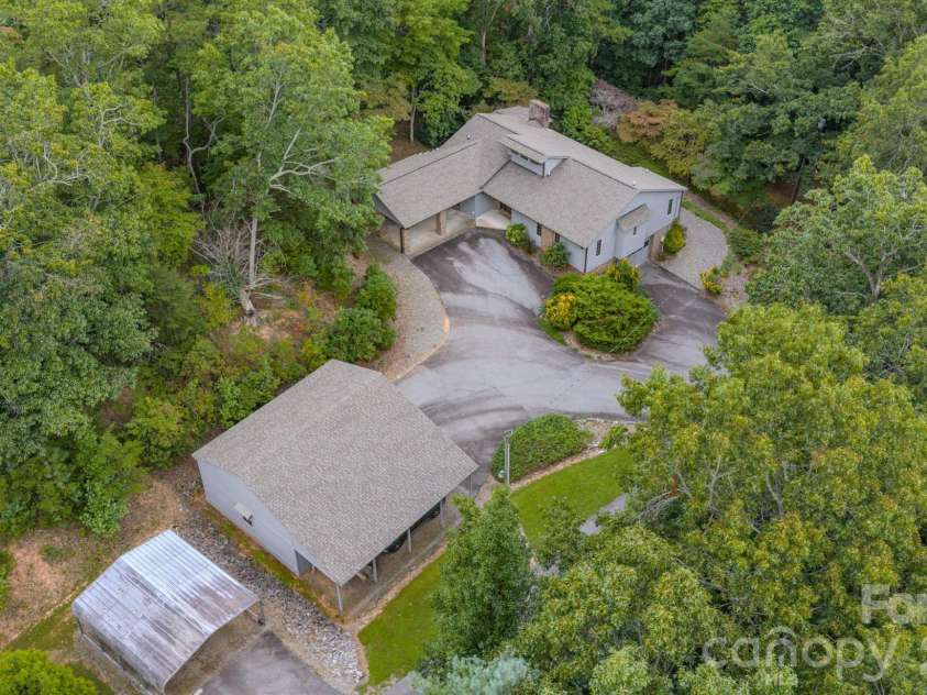 452 Cragmont Road, Black Mountain, NC 28711.  MLS# CAR4299091, YatesRealty ID 2116. 