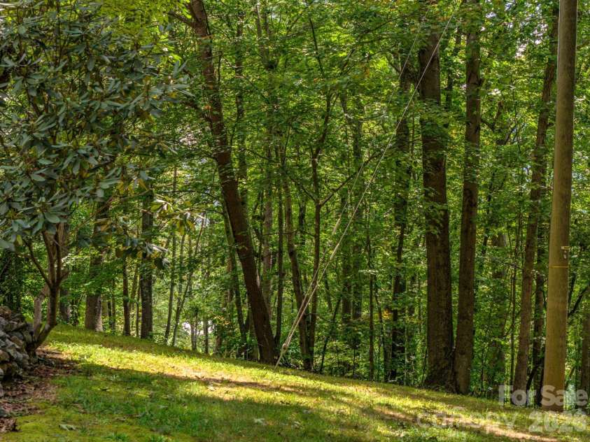 452 Cragmont Road, Black Mountain, NC 28711.  MLS# CAR4299091, YatesRealty ID 2116. 