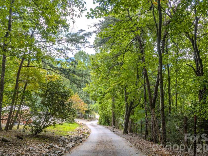 452 Cragmont Road, Black Mountain, NC 28711.  MLS# CAR4299091, YatesRealty ID 2116. 