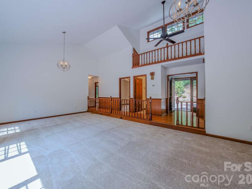 452 Cragmont Road, Black Mountain, NC 28711.  MLS# CAR4299091, YatesRealty ID 2116. 