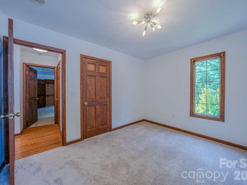 452 Cragmont Road, Black Mountain, NC 28711.  MLS# CAR4299091, YatesRealty ID 2116. 