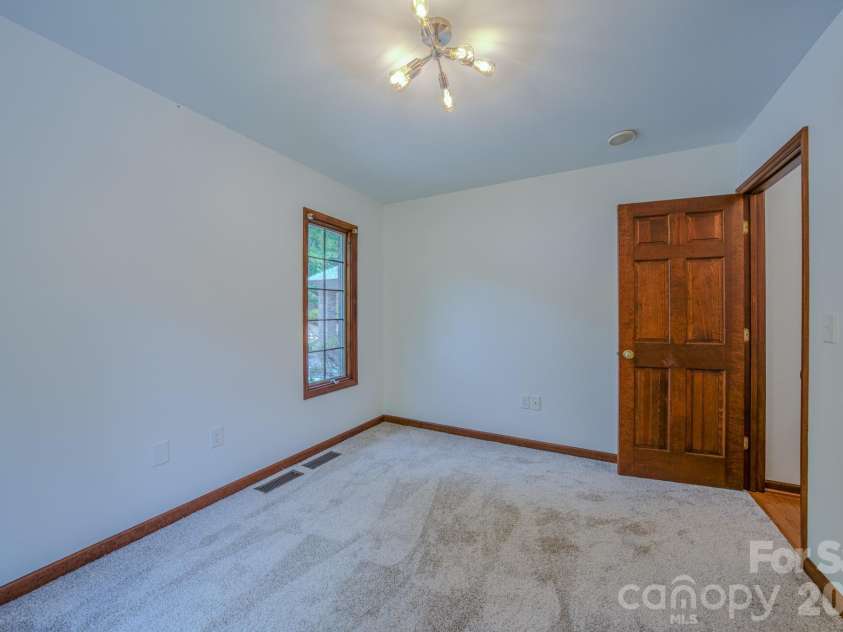 452 Cragmont Road, Black Mountain, NC 28711.  MLS# CAR4299091, YatesRealty ID 2116. 