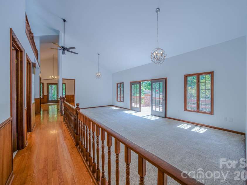 452 Cragmont Road, Black Mountain, NC 28711.  MLS# CAR4299091, YatesRealty ID 2116. 