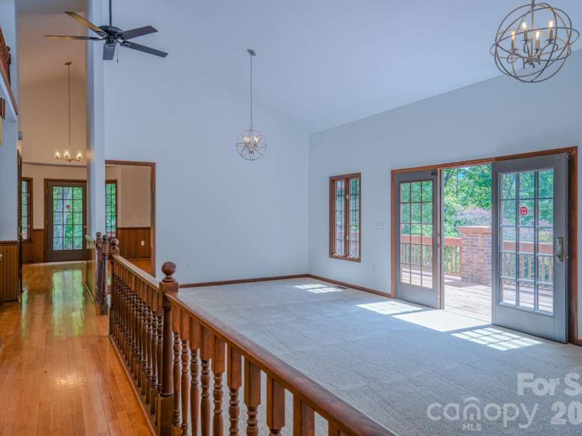 452 Cragmont Road, Black Mountain, NC 28711.  MLS# CAR4299091, YatesRealty ID 2116. 