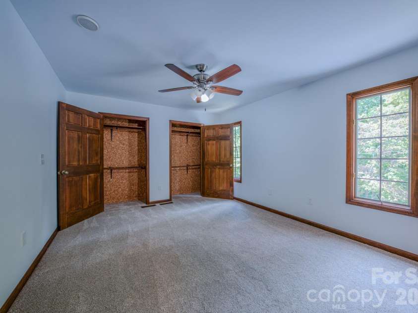 452 Cragmont Road, Black Mountain, NC 28711.  MLS# CAR4299091, YatesRealty ID 2116. 
