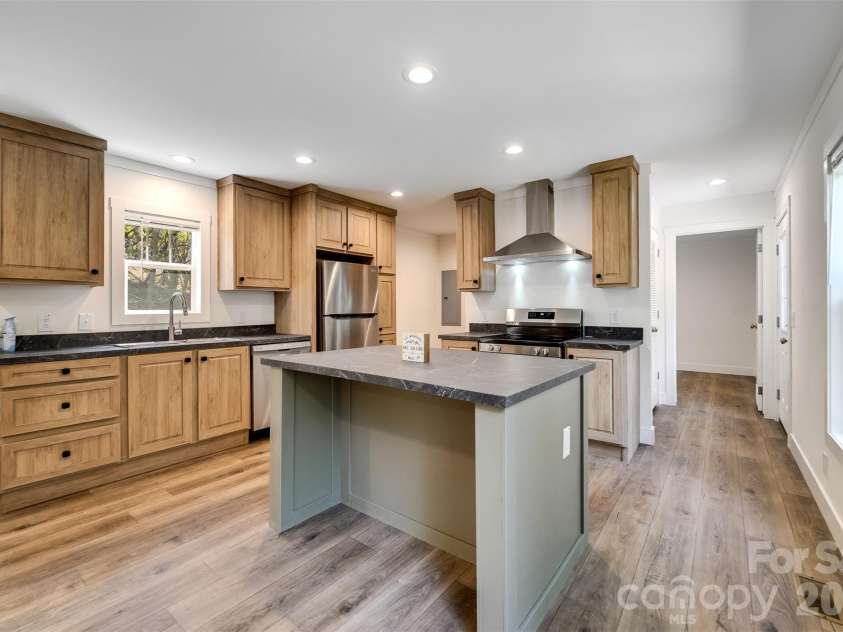 75 Windswept Lane, Hayesville, NC 28904.  MLS# CAR4320566, YatesRealty ID 2116. 