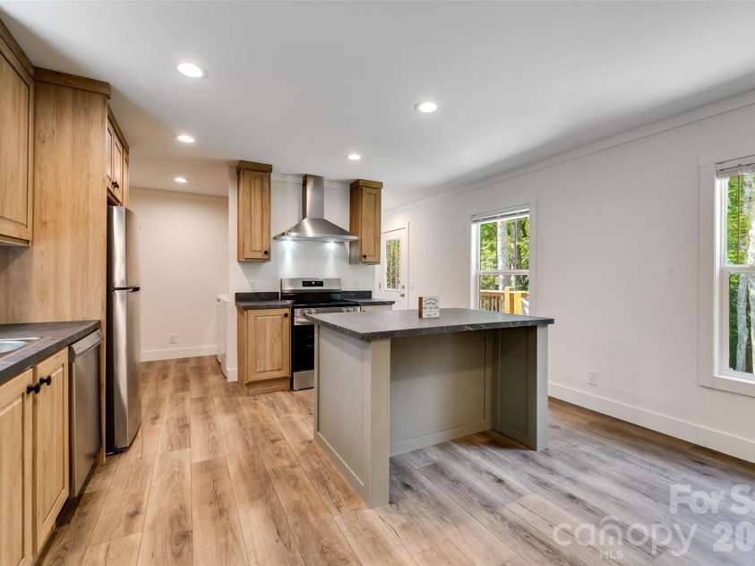 75 Windswept Lane, Hayesville, NC 28904.  MLS# CAR4320566, YatesRealty ID 2116. 