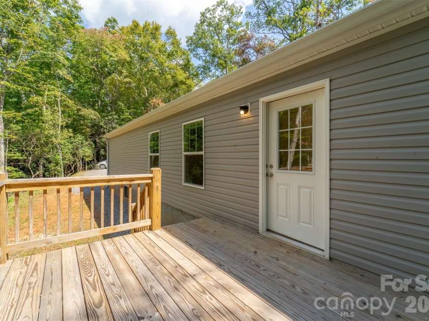 75 Windswept Lane, Hayesville, NC 28904.  MLS# CAR4320566, YatesRealty ID 2116. 