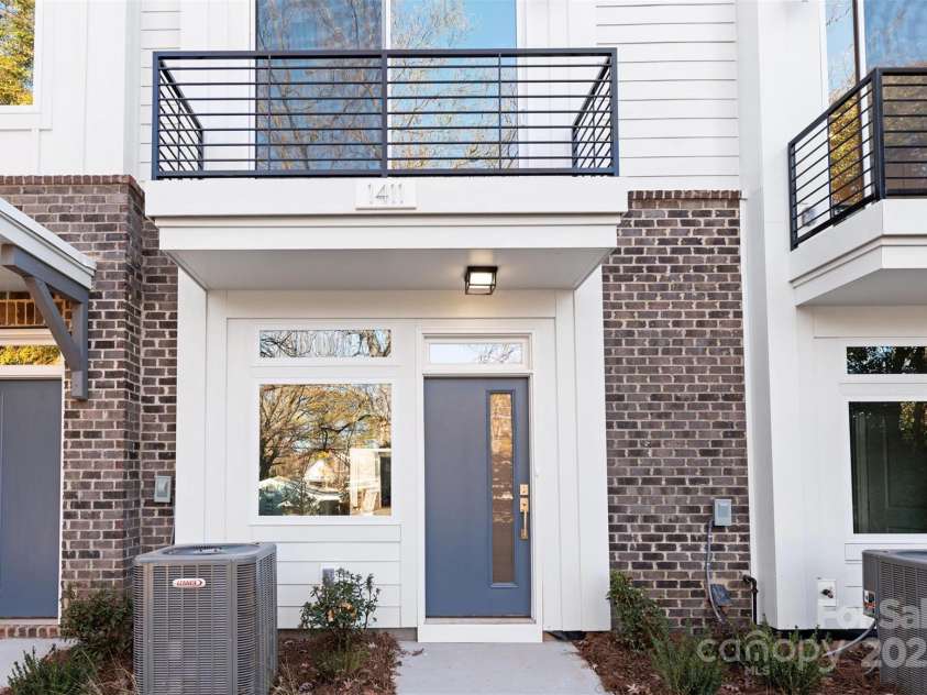1411 Collier Walk Alley, Charlotte, NC 28205.  MLS# CAR4138994, YatesRealty ID 21160. 