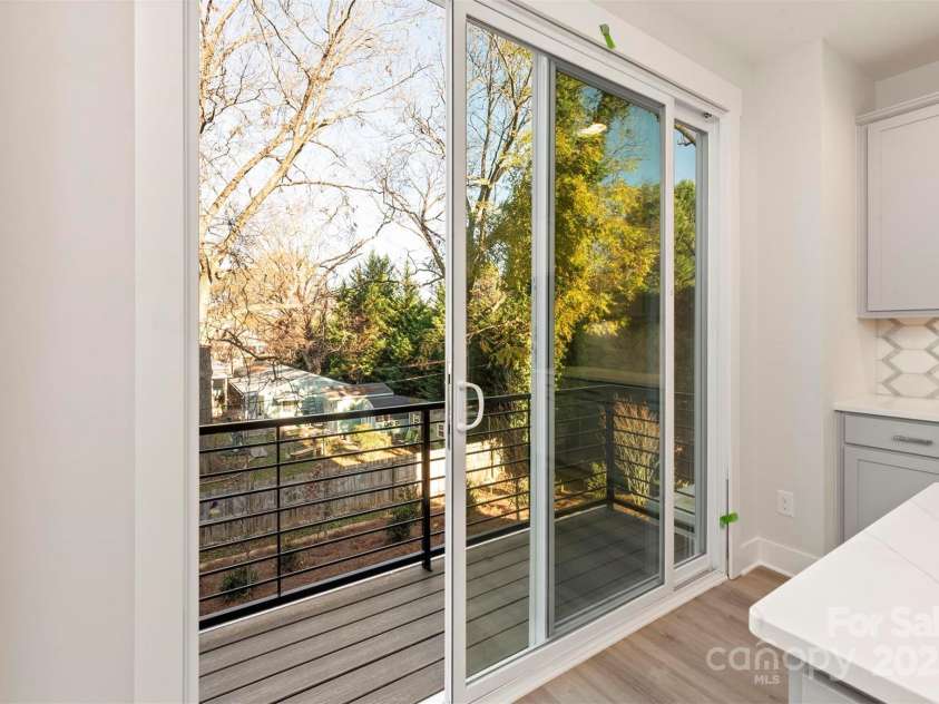 1411 Collier Walk Alley, Charlotte, NC 28205.  MLS# CAR4138994, YatesRealty ID 21160. 
