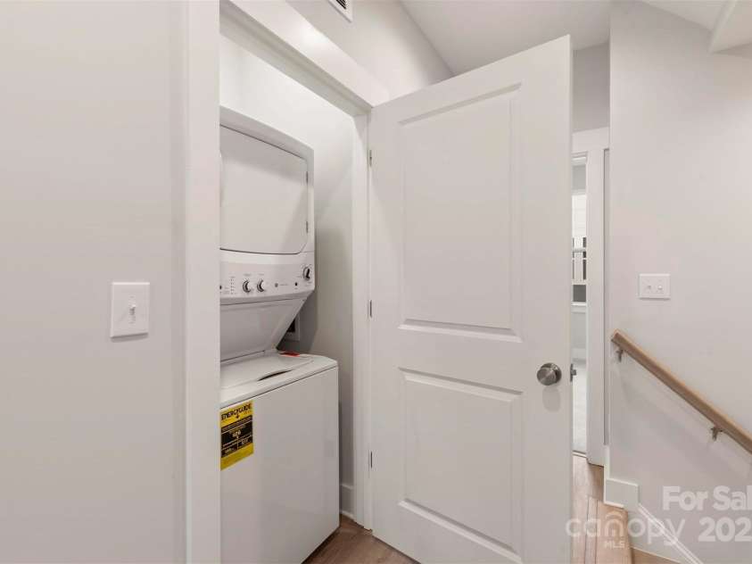 1411 Collier Walk Alley, Charlotte, NC 28205.  MLS# CAR4138994, YatesRealty ID 21160. Laundry
