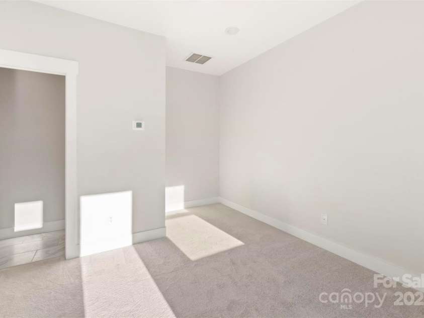 1411 Collier Walk Alley, Charlotte, NC 28205.  MLS# CAR4138994, YatesRealty ID 21160. Rec Room