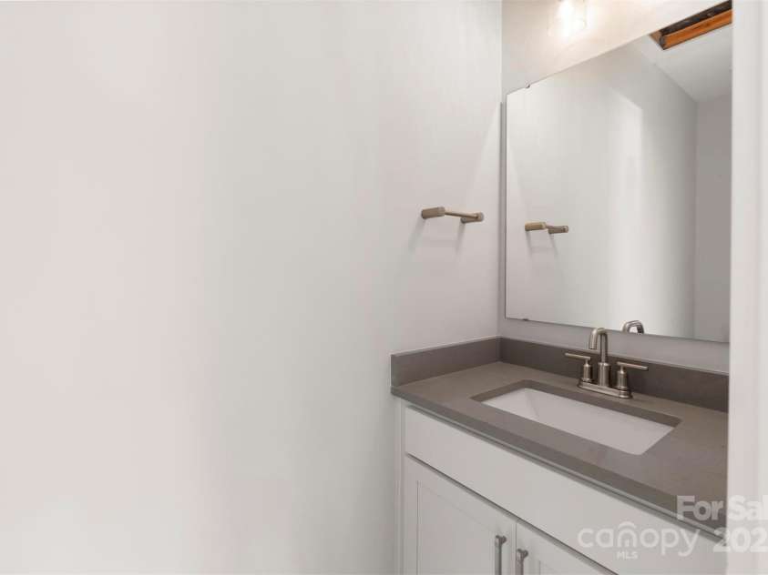 1411 Collier Walk Alley, Charlotte, NC 28205.  MLS# CAR4138994, YatesRealty ID 21160. Rec Room powder