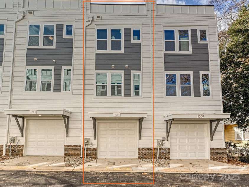 1211 34th Street, Charlotte, NC 28205.  MLS# CAR4139004, YatesRealty ID 21161. Garage Exterior