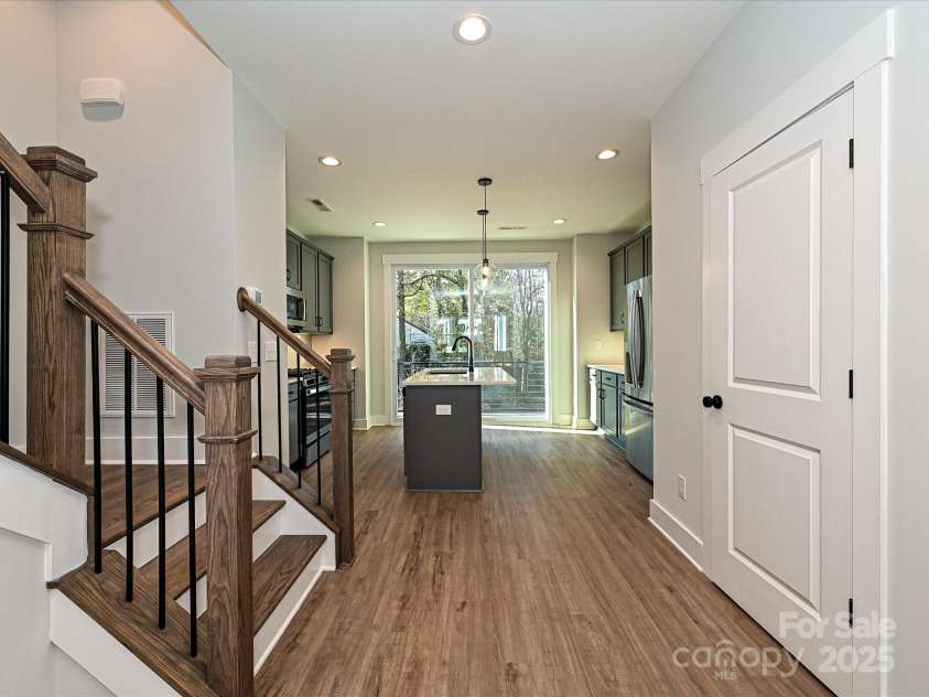 1211 34th Street, Charlotte, NC 28205.  MLS# CAR4139004, YatesRealty ID 21161. Kitchen/Dining/Living