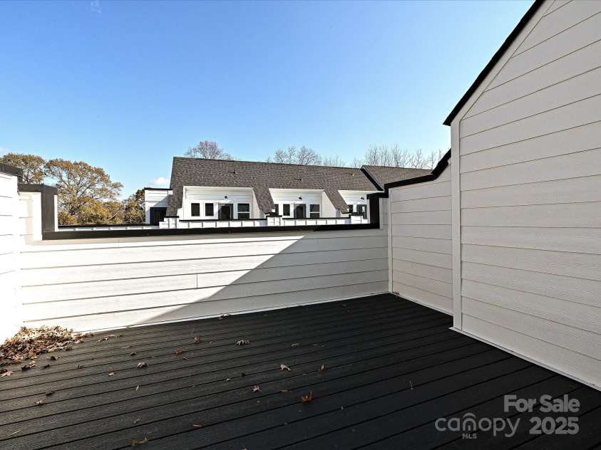 1211 34th Street, Charlotte, NC 28205.  MLS# CAR4139004, YatesRealty ID 21161. Rooftop Terrace