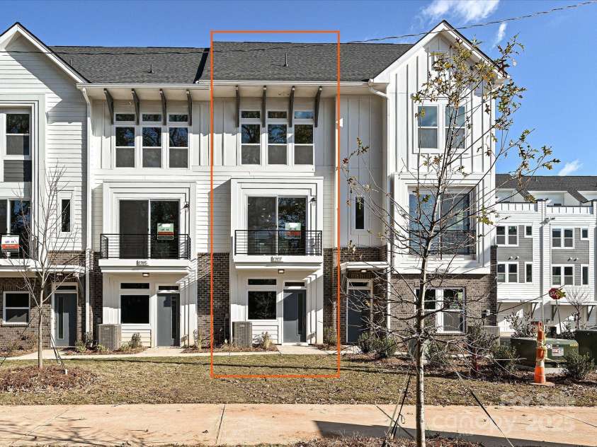 1217 34th Street, Charlotte, NC 28205.  MLS# CAR4139009, YatesRealty ID 21162. 