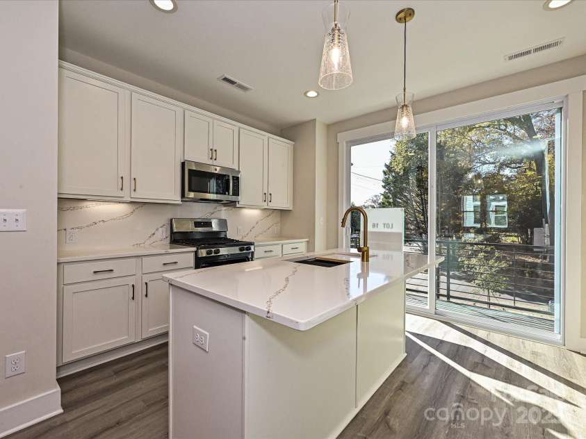 1217 34th Street, Charlotte, NC 28205.  MLS# CAR4139009, YatesRealty ID 21162. 