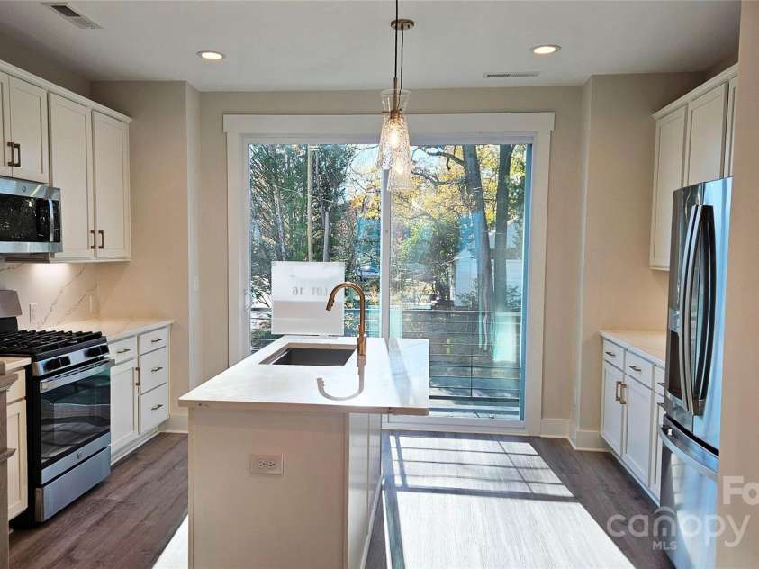 1217 34th Street, Charlotte, NC 28205.  MLS# CAR4139009, YatesRealty ID 21162. Kitchen