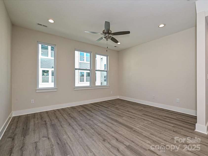 1217 34th Street, Charlotte, NC 28205.  MLS# CAR4139009, YatesRealty ID 21162. Living