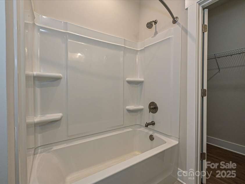1219 34th Street, Charlotte, NC 28205.  MLS# CAR4139010, YatesRealty ID 21163. 1st Floor Bath 3