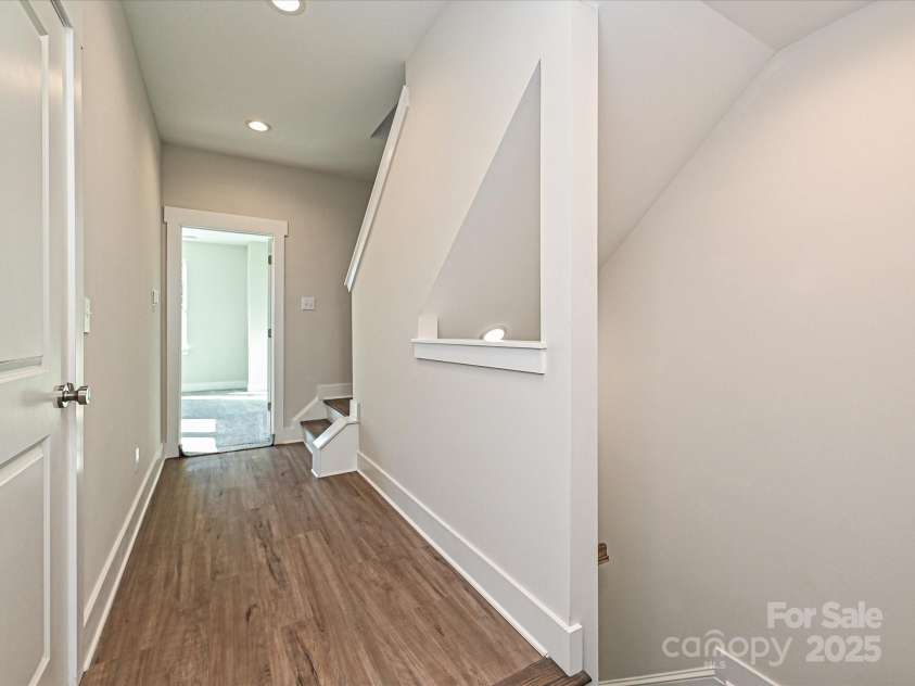 1219 34th Street, Charlotte, NC 28205.  MLS# CAR4139010, YatesRealty ID 21163. 3rd Floor Hall