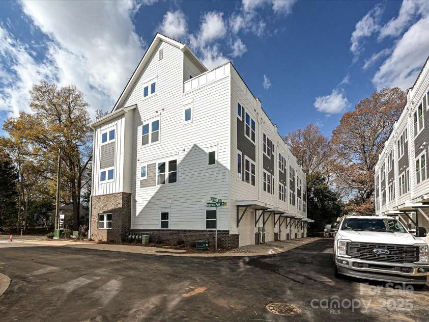 1219 34th Street, Charlotte, NC 28205.  MLS# CAR4139010, YatesRealty ID 21163. 