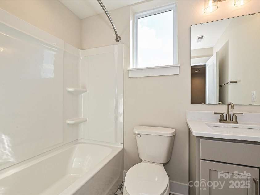1219 34th Street, Charlotte, NC 28205.  MLS# CAR4139010, YatesRealty ID 21163. Bath 2