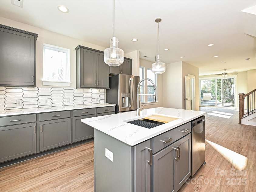 1219 34th Street, Charlotte, NC 28205.  MLS# CAR4139010, YatesRealty ID 21163. Kitchen/Dining/Living