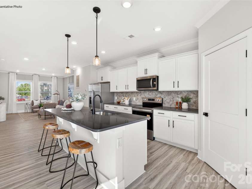 226 Morehouse Avenue, Mooresville, NC 28117.  MLS# CAR4377920, YatesRealty ID 21163. 