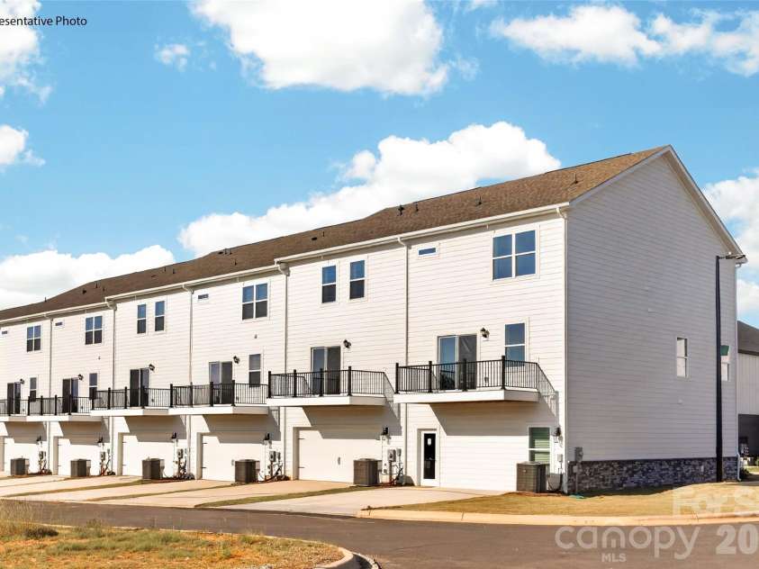 226 Morehouse Avenue, Mooresville, NC 28117.  MLS# CAR4377920, YatesRealty ID 21163. 
