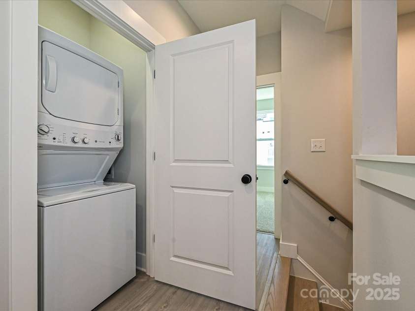 1419 Collier Walk Alley, Charlotte, NC 28205.  MLS# CAR4197769, YatesRealty ID 21164. Laundry