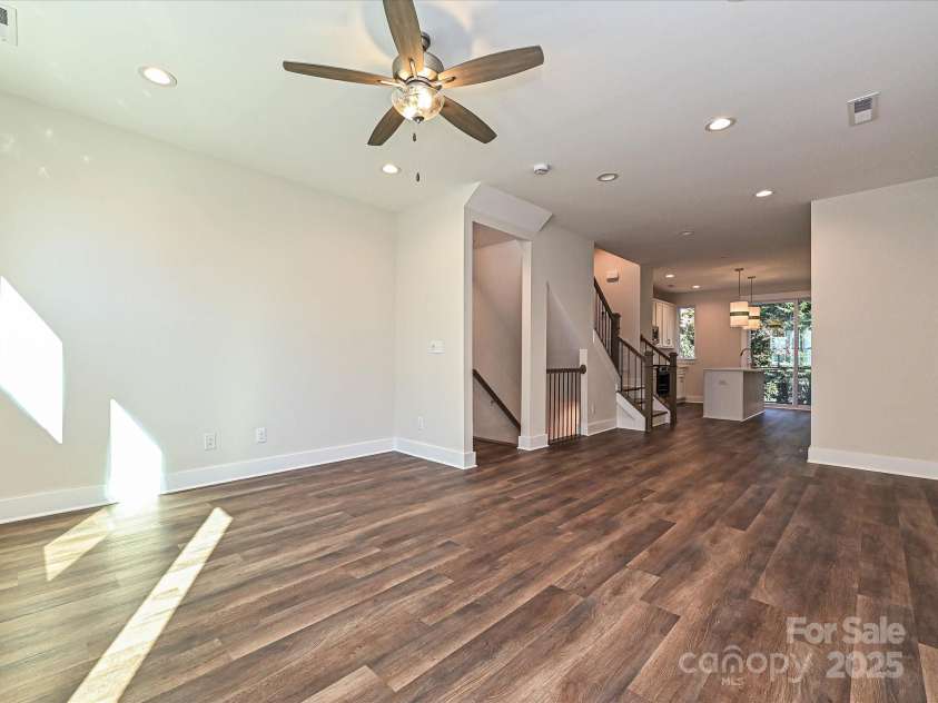 1421 Collier Walk Alley, Charlotte, NC 28205.  MLS# CAR4197775, YatesRealty ID 21165. Living/Dining/Kitchen