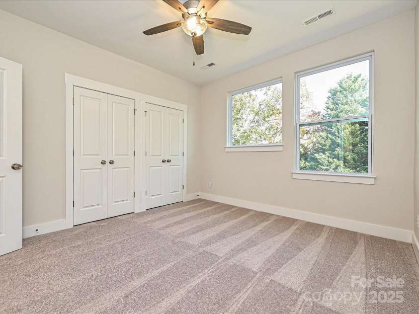 1421 Collier Walk Alley, Charlotte, NC 28205.  MLS# CAR4197775, YatesRealty ID 21165. Premier Bedroom