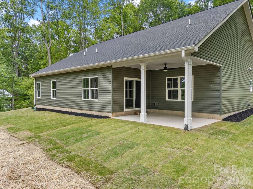 16 Forest Drive, Travelers Rest, SC 29690.  MLS# CAR4315401, YatesRealty ID 21165. 