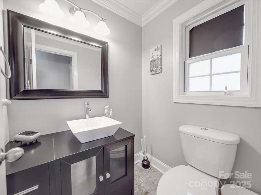 605 Allen Way, Indian Trail, NC 28079.  MLS# CAR4239096, YatesRealty ID 21166. Half Bathroom