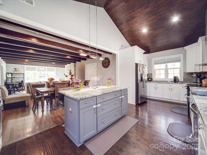 605 Allen Way, Indian Trail, NC 28079.  MLS# CAR4239096, YatesRealty ID 21166. Kitchen